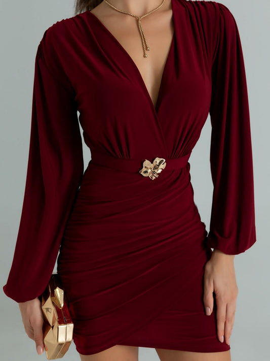 Abito Mid-Length "Pure Lust" in Milk Silk – Silhouette Slim Fit con Scollo a V