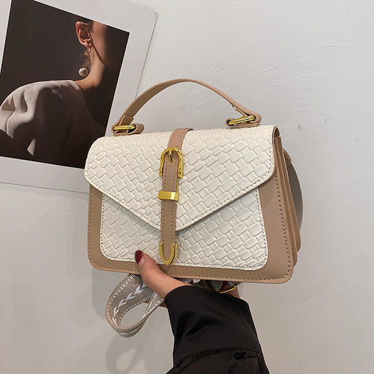 Shoulder Bag "Street Trend" Horizontal Square con Chiusura a Patta e Dettagli Splicing