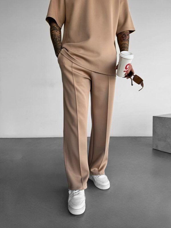Pantaloni Dritti Multi-Stagione: Comfort Sporty 2026