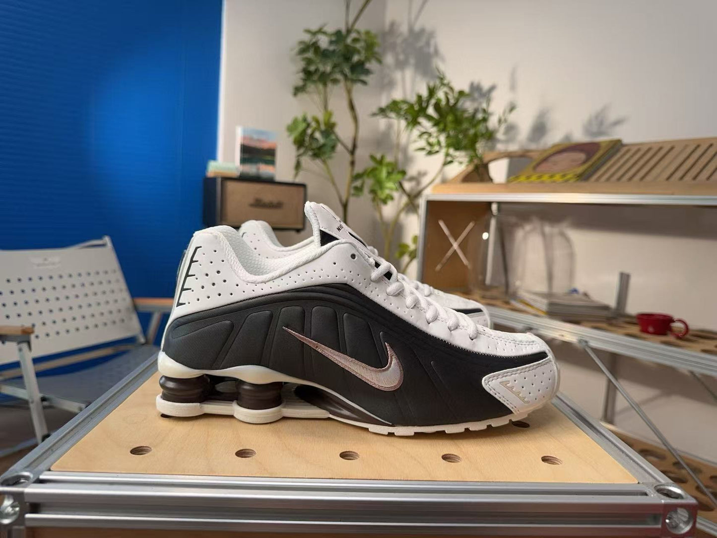 Shox R4