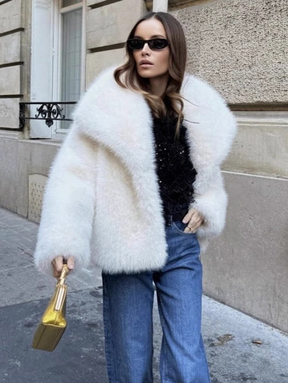 Short Faux Fur 2026: Eco-Pelliccia "Silk-Touch" con Collo Alto