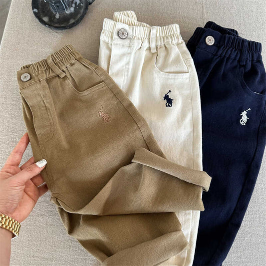 Pantaloni Stretch: Korean Minimal 2026