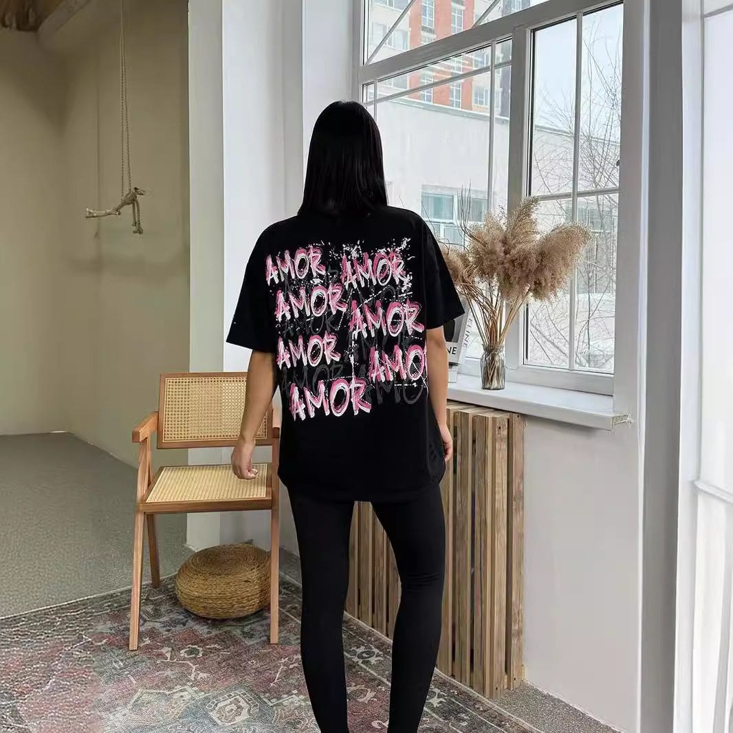 Amor Contrast: T-Shirt 2026