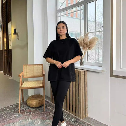 Amor Contrast: T-Shirt 2026