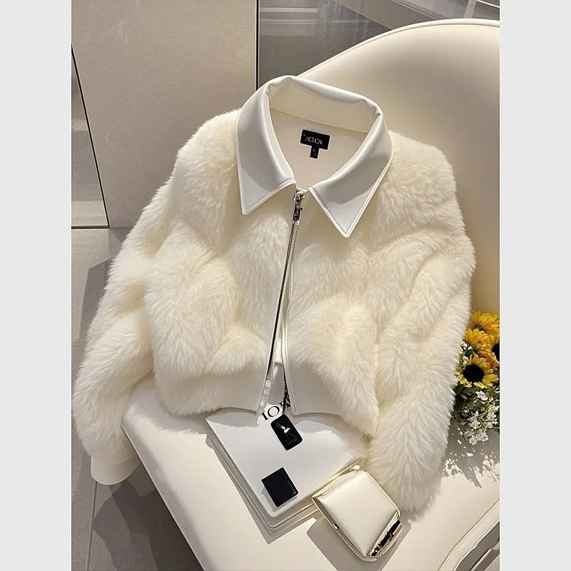 Cappotto Urban in Ecopelle con Colletto Polo – Eleganza Contemporanea