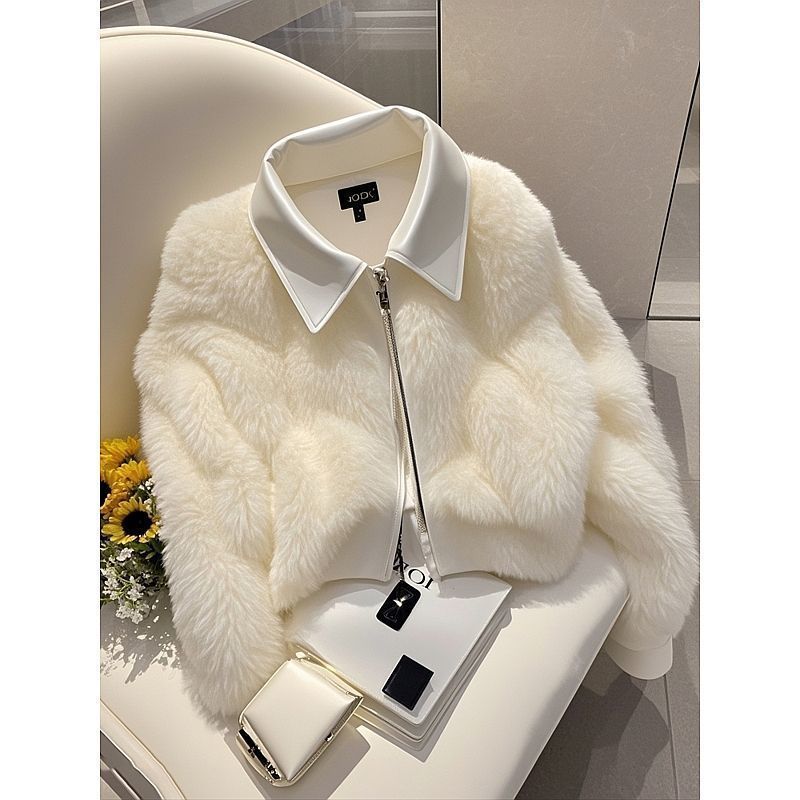 Cappotto Urban in Ecopelle con Colletto Polo – Eleganza Contemporanea