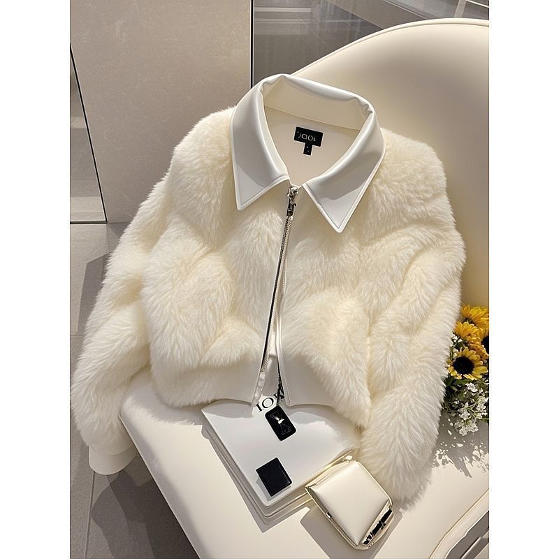 Cappotto Urban in Ecopelle con Colletto Polo – Eleganza Contemporanea