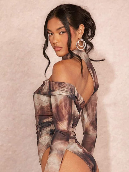 Jumpsuit Aderente in "Milk Silk" – Tuta Capri a Manica Lunga e Vita Bassa