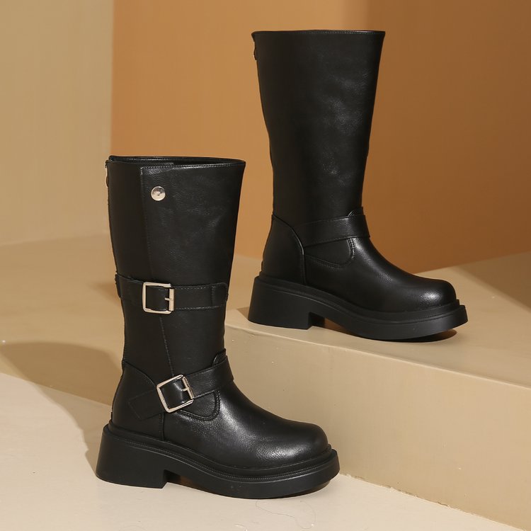 Stivaletti Etnici con Frange e Dettagli Traforati – Boho-Chic Mid-Calf