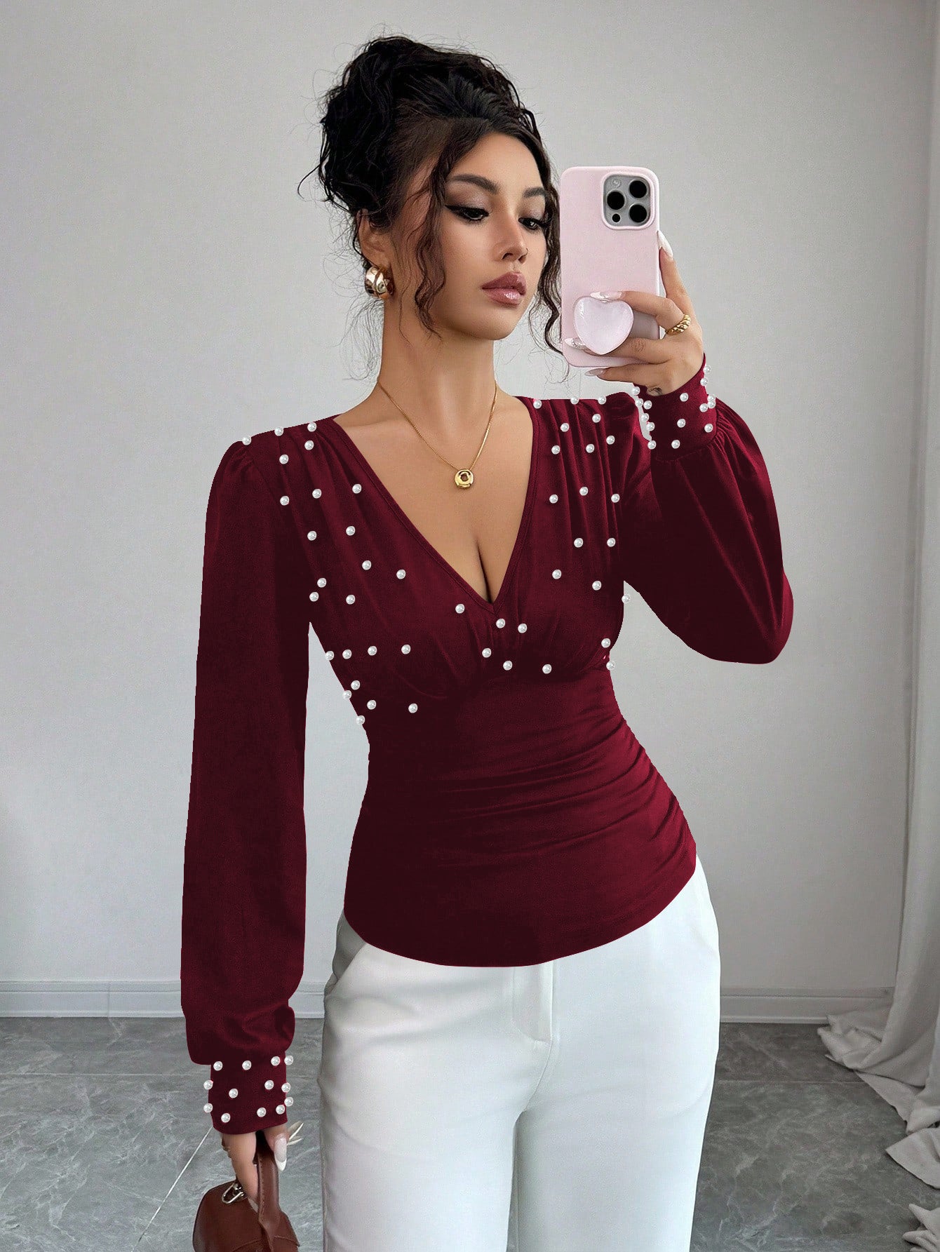 Top Slim con Perle Applicate e Maniche Flared