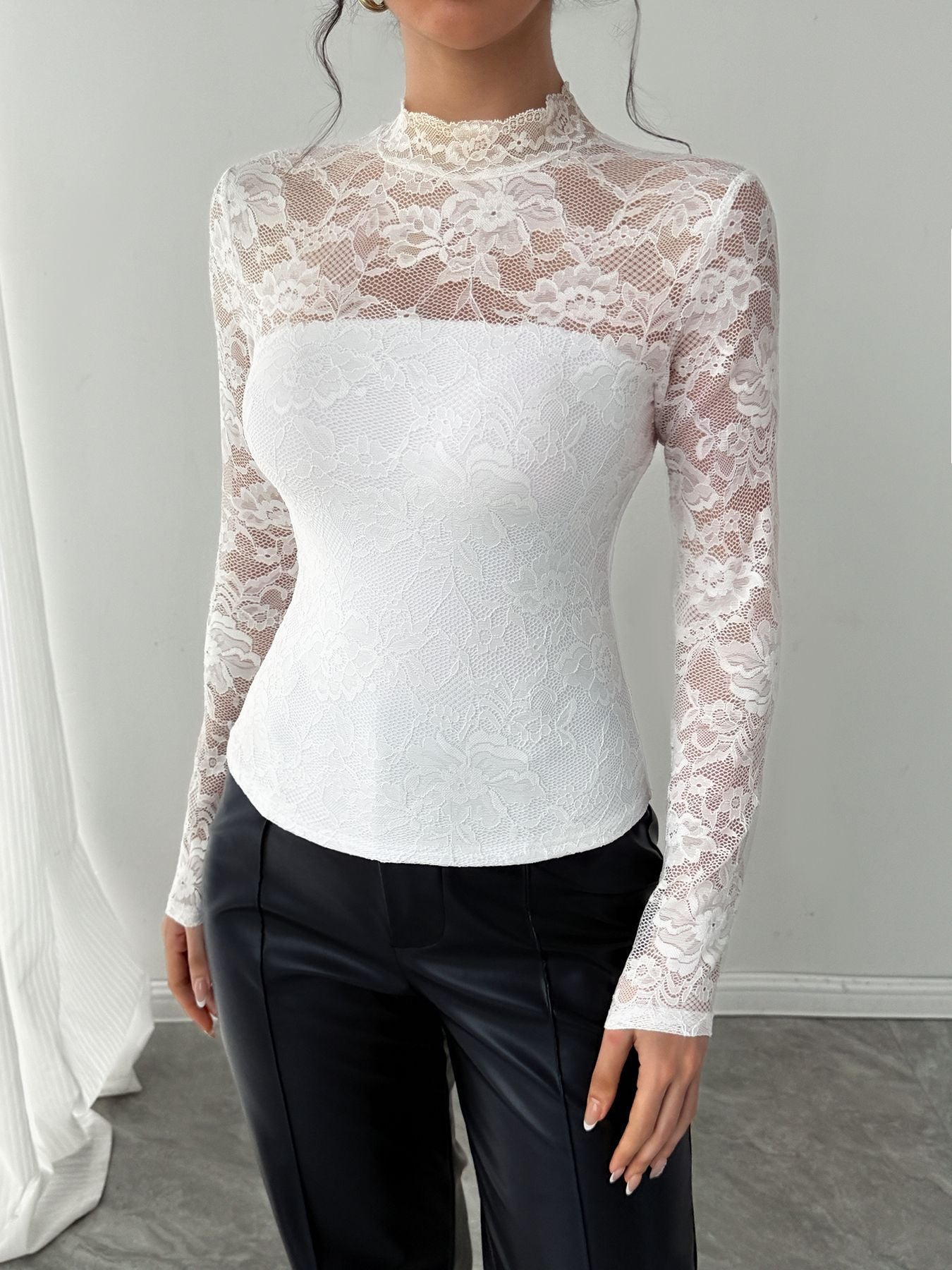 Top Slim con Collo Alto e Back Zipper