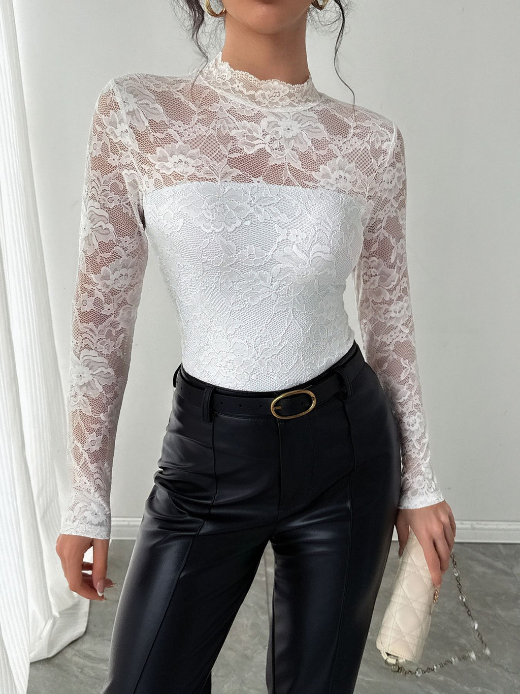 Top Slim con Collo Alto e Back Zipper