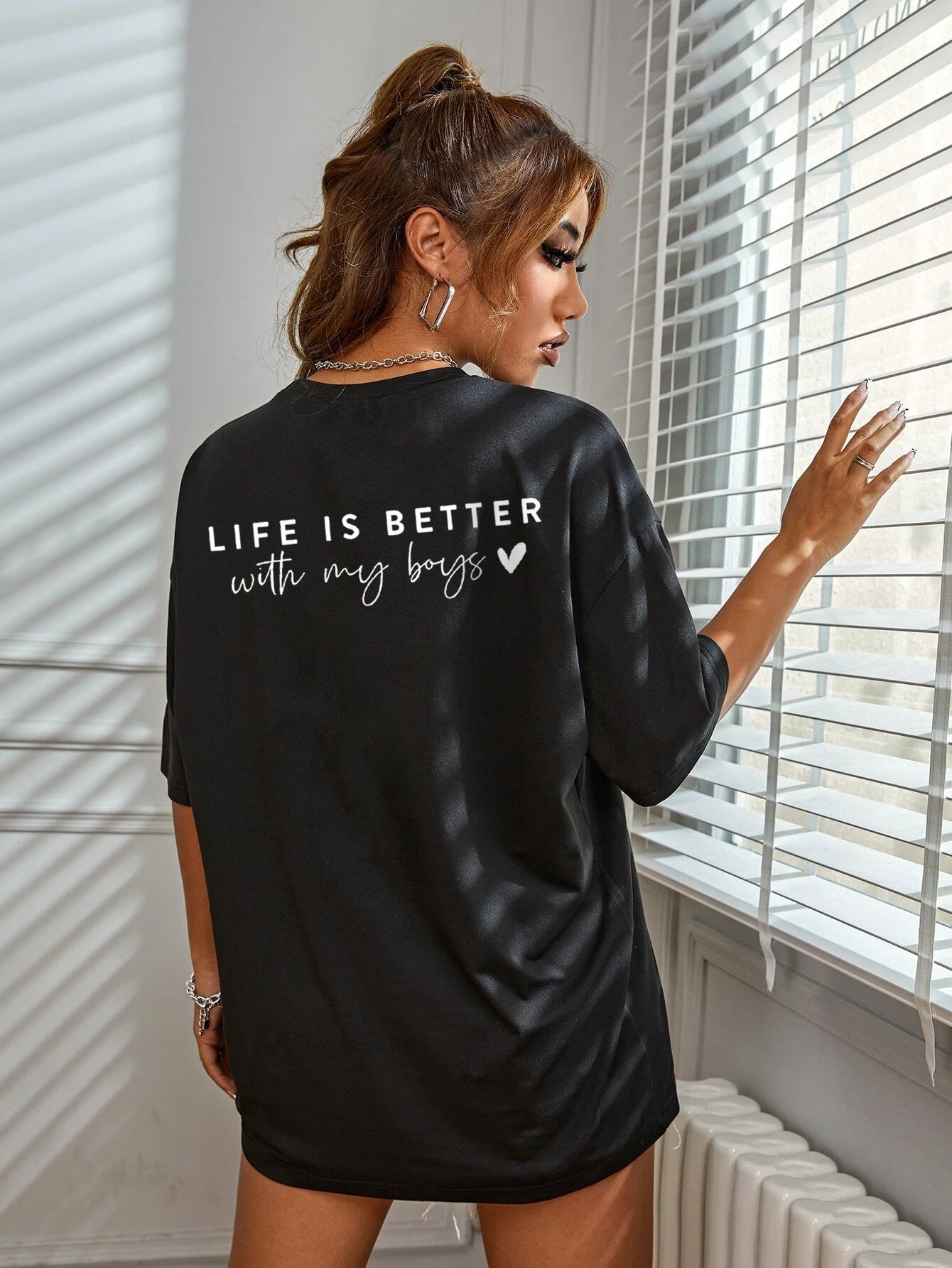 T-Shirt Straight Fit con Grafica "Street Hipster"