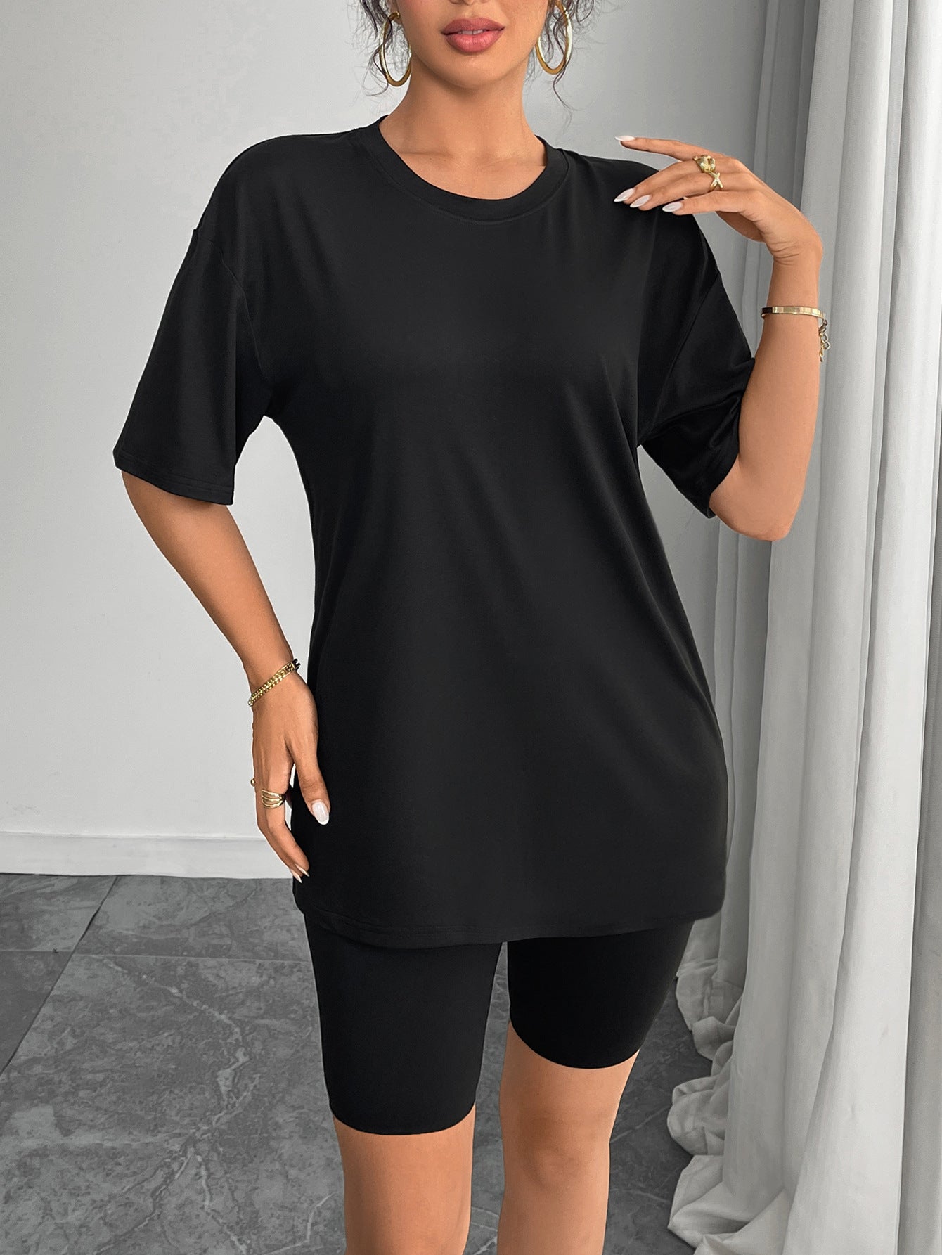 T-Shirt in Seta di Latte con Taglio Straight