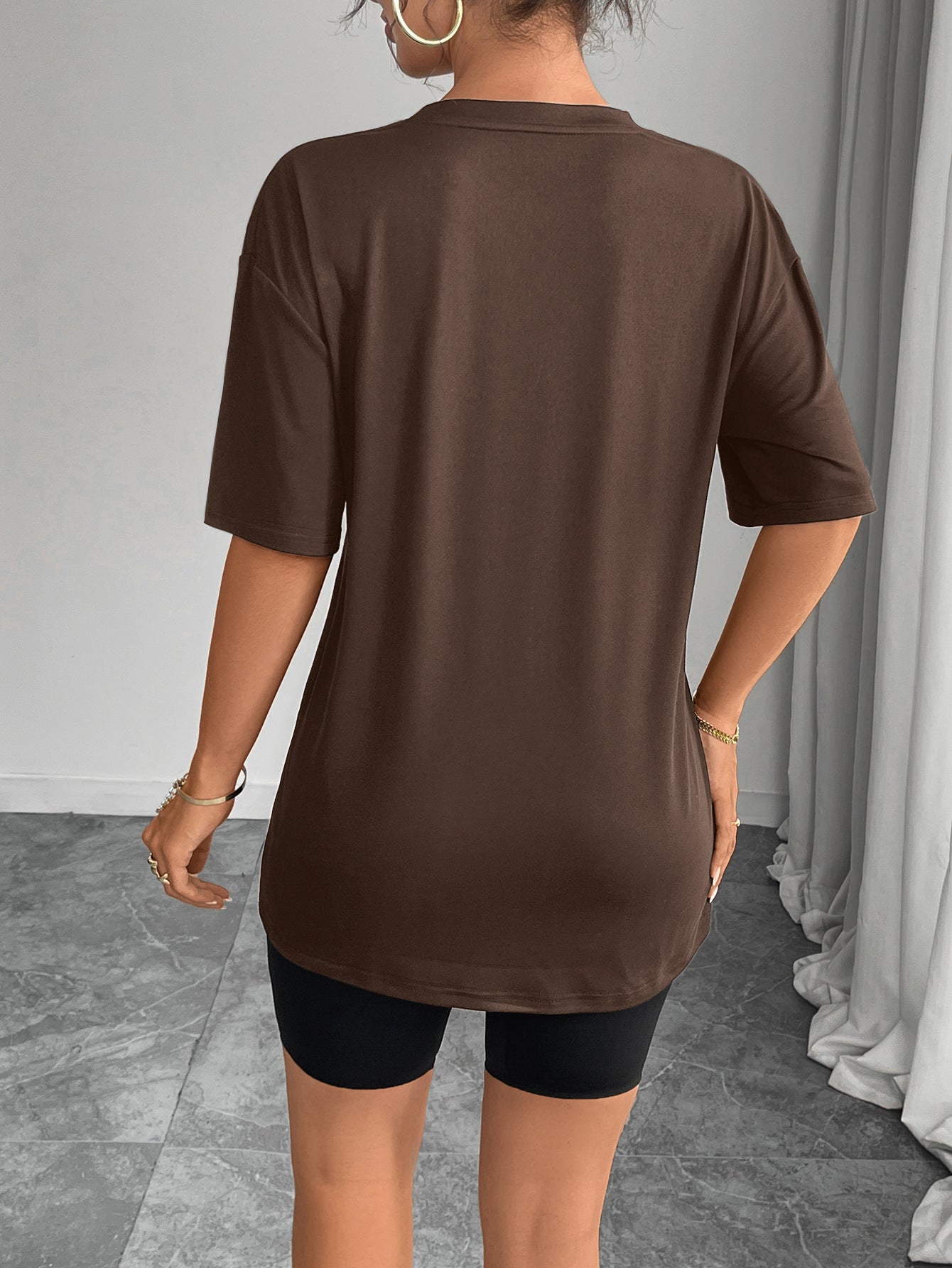 T-Shirt in Seta di Latte con Taglio Straight