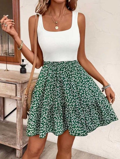 Abito a Ruota con Scollo Quadrato