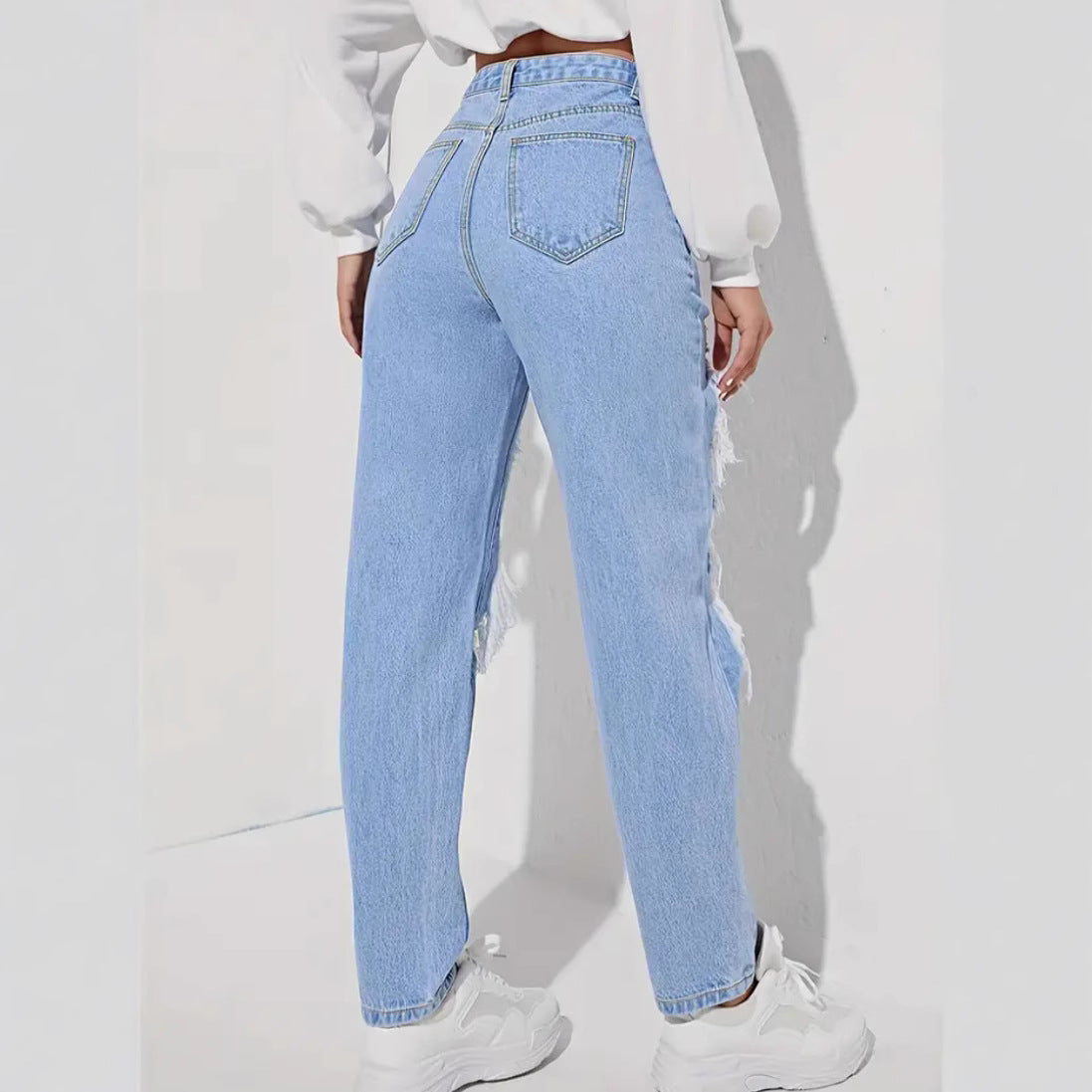 Jeans Loose Fit con Dettagli "Hole" e Lavaggio Sand-Washing