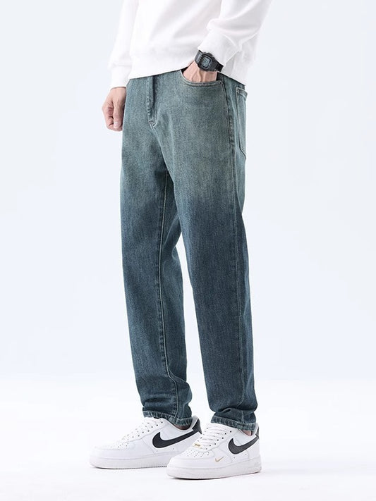 Jeans Retro in Fibra Tecnica con Trattamento No-Wrinkle e Micro-Elasticità