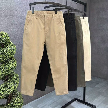 Pantaloni Nine-Point con Cintura Integrata e Silhouette Niche Design