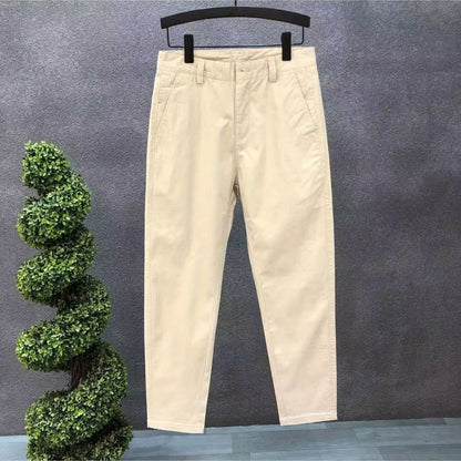 Pantaloni Nine-Point con Cintura Integrata e Silhouette Niche Design