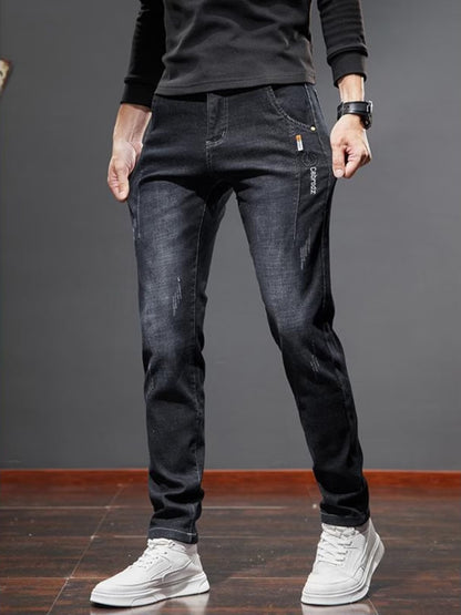 Jeans Slim Fit con Finitura Micro-Bounce e Dettagli Printed