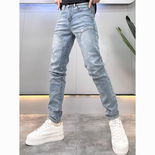 Jeans Slim Fit con Dettagli Zipper e Finiture Hand-Drawn