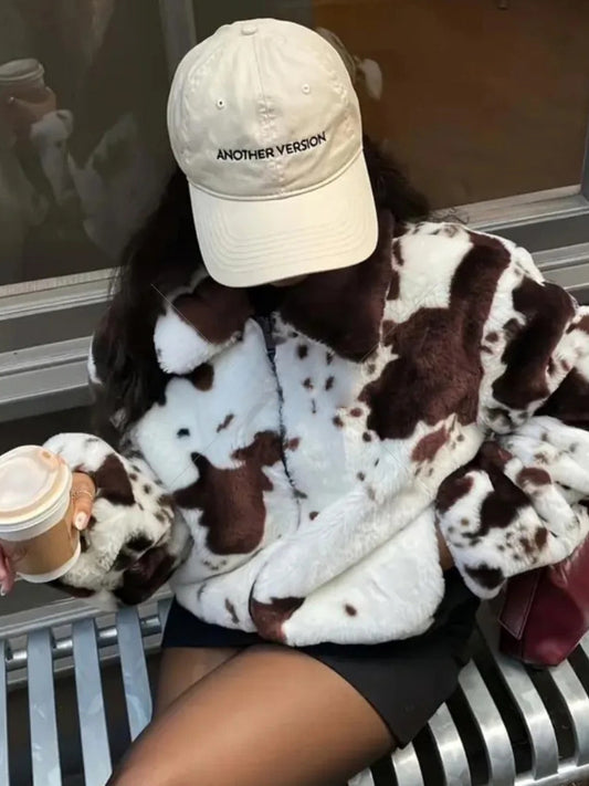 Cappotto con Stampa Maculata e Colletto in Morbido Peluche