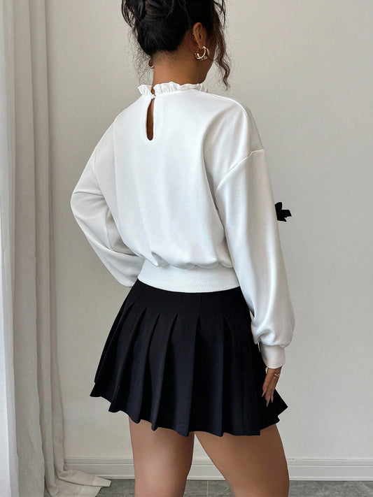 Felpa Corta con Decorazione Tridimensionale e Texture Cotton-Feel