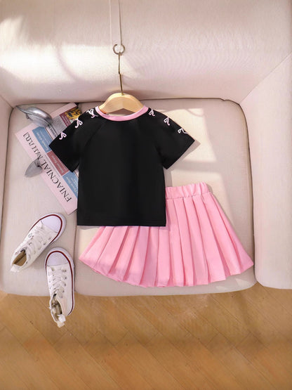 Completo Due Pezzi in Cotone Soft-Touch con Lettering Grafico e Silhouette Skirt-Suit