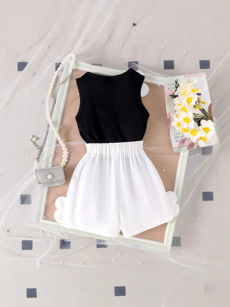 Completo Due Pezzi in Misto Lino con Dettagli in Pizzo e Silhouette Pants-Suit