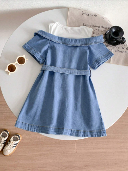 Abito in Denim Soft-Touch con Silhouette Europe & America e Finitura Temperament