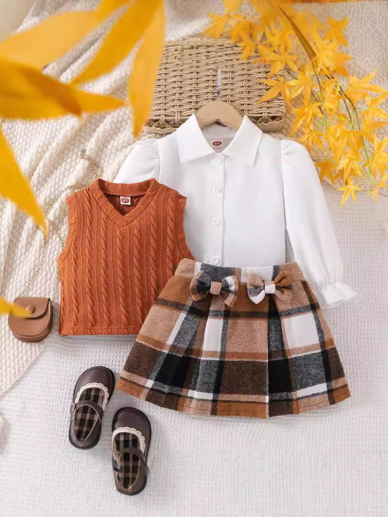 Completo Tre Pezzi in Cotone Soft-Touch con Giacca Monopetto e Gonna Plaid