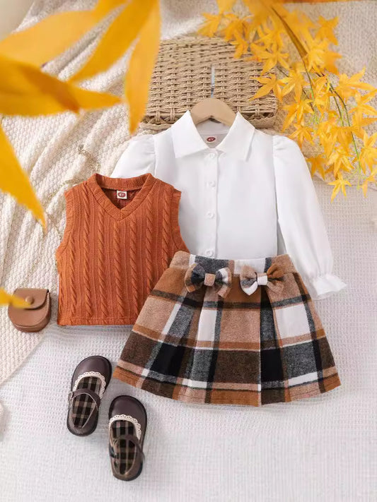 Completo Tre Pezzi in Cotone Soft-Touch con Giacca Monopetto e Gonna Plaid