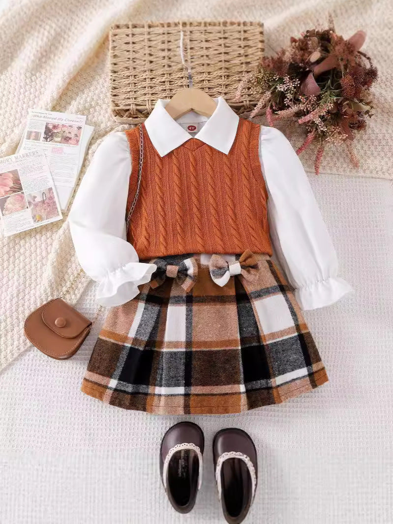 Completo Tre Pezzi in Cotone Soft-Touch con Giacca Monopetto e Gonna Plaid