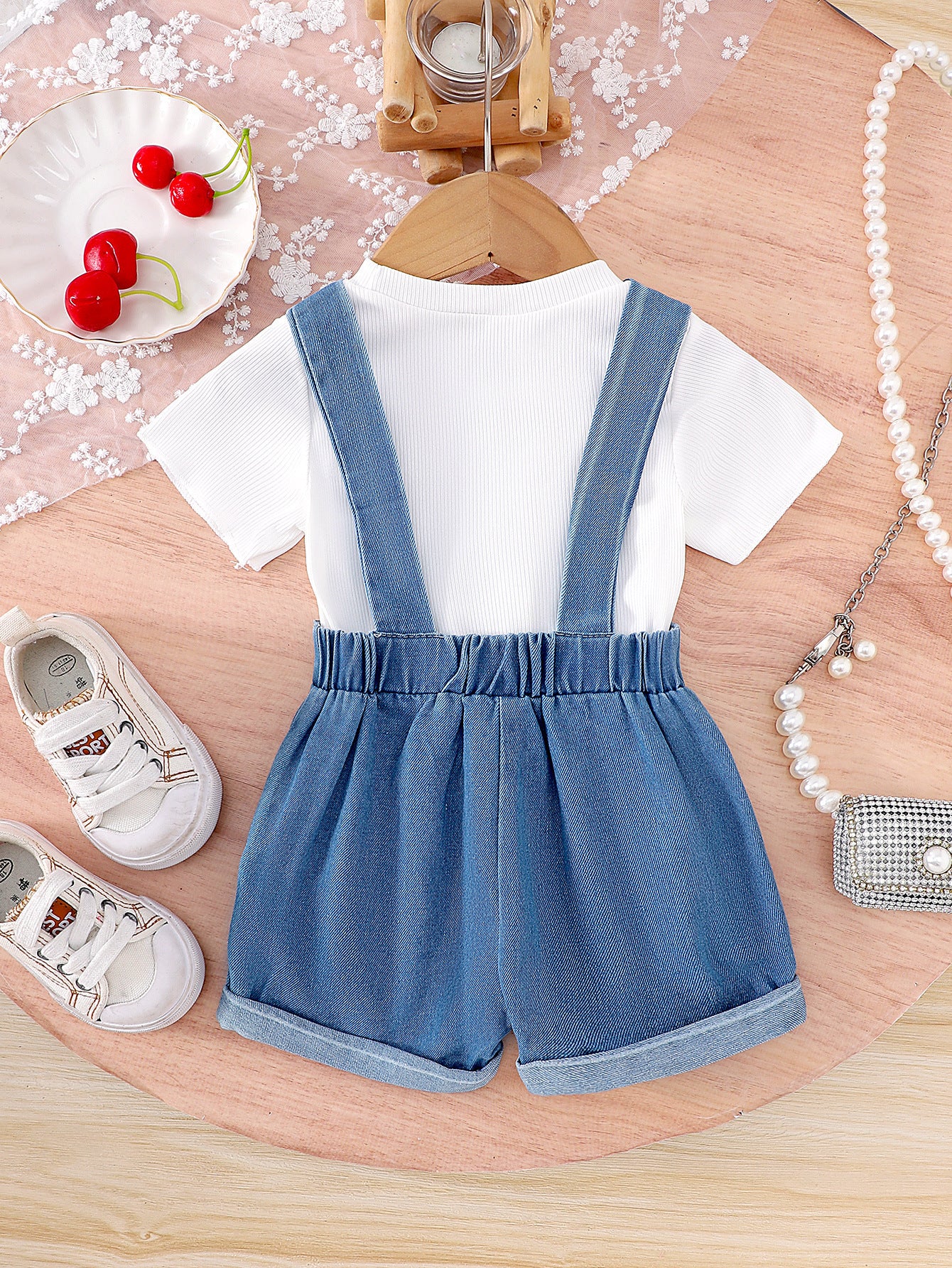 Completo Due Pezzi in Cotone Soft-Touch con Shorts in Denim e Silhouette Europe & America