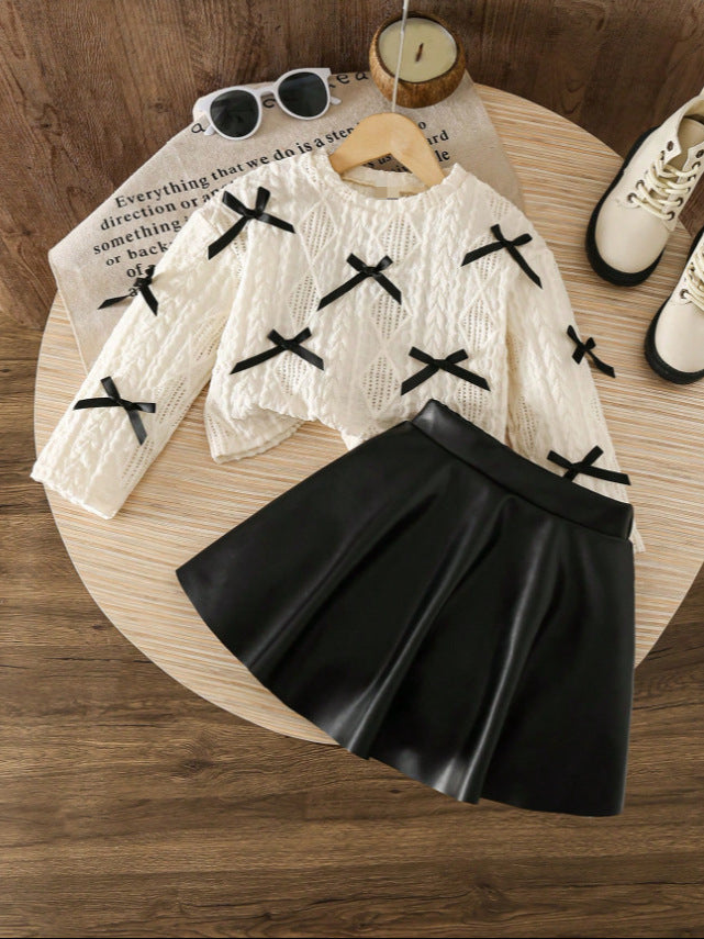 Completo Due Pezzi in Tessuto Blended con Dettaglio Bow Tie e Silhouette Skirt-Suit