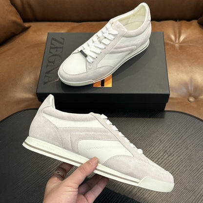 Calzatura Casual in Primo Fiore con Silhouette Medium-Heel e Sistema Shock-Absorption
