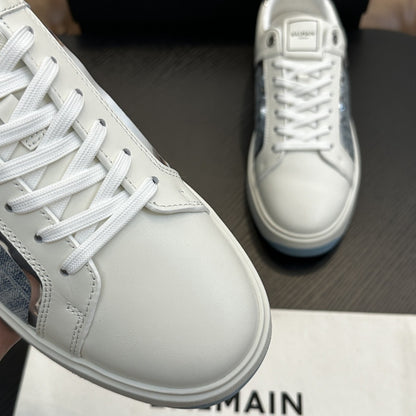 Calzatura Casual in Primo Fiore con Silhouette Medium-Heel e Sistema Shock-Absorption