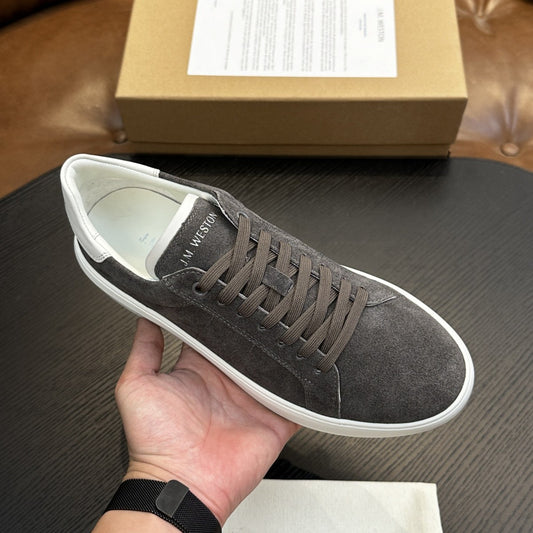 Calzatura Casual in Primo Fiore con Sistema Shock-Absorption e Design Front-Tie