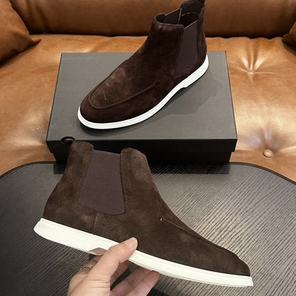 Calzatura Casual in Primo Fiore con Sistema Shock-Absorption e Design Leather Splicing