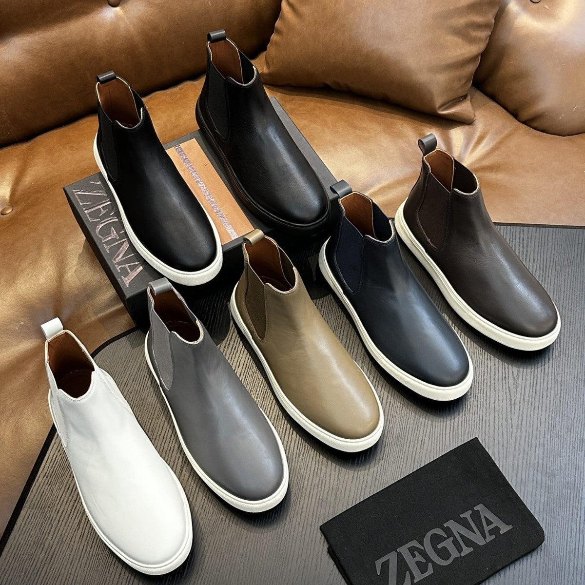 Calzatura Casual in Primo Fiore con Suola Shock-Absorption e Silhouette Medium-Heel