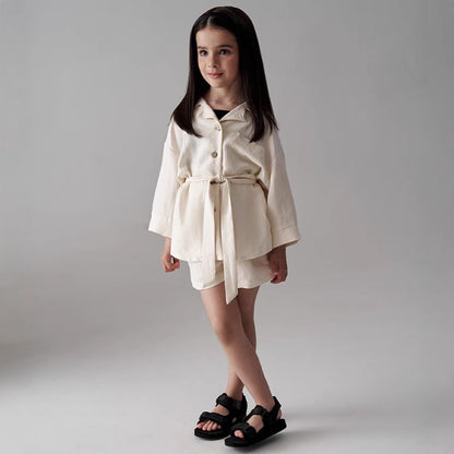 Completo Due Pezzi in Misto Lino con Giacca a Bottone Singolo e Shorts