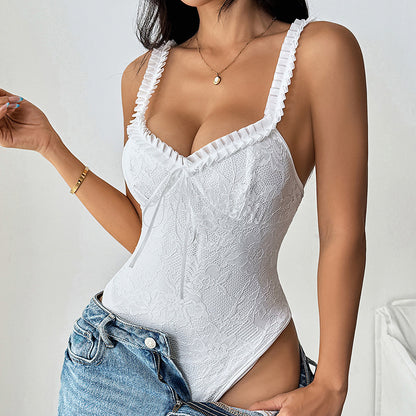 Jumpsuit Aderente in Pizzo Floreale con Taglio a Tre Quarti e Vita Alta