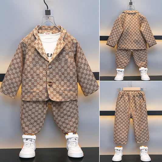 Completo Sartoriale Due Pezzi in Khaki con Giacca Monopetto e Pantaloni coordinati