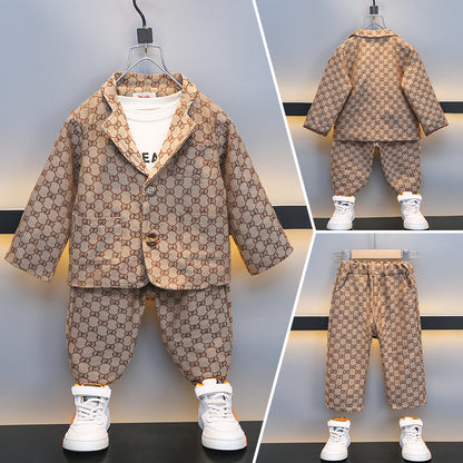 Completo Sartoriale Due Pezzi in Khaki con Giacca Monopetto e Pantaloni coordinati