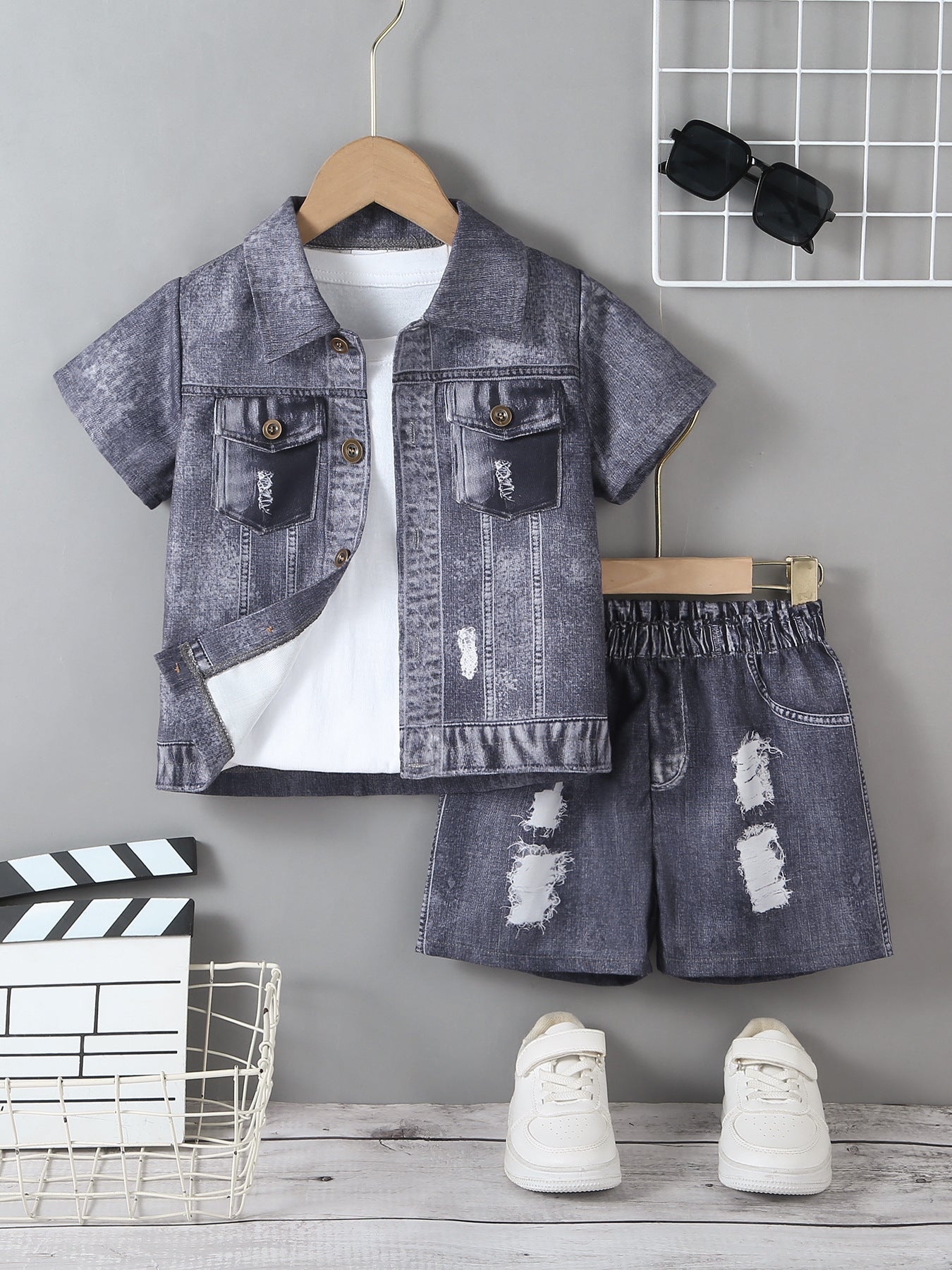 Completo Sartoriale Estivo Due Pezzi con Camicia a Maniche Corte e Shorts Coordinati