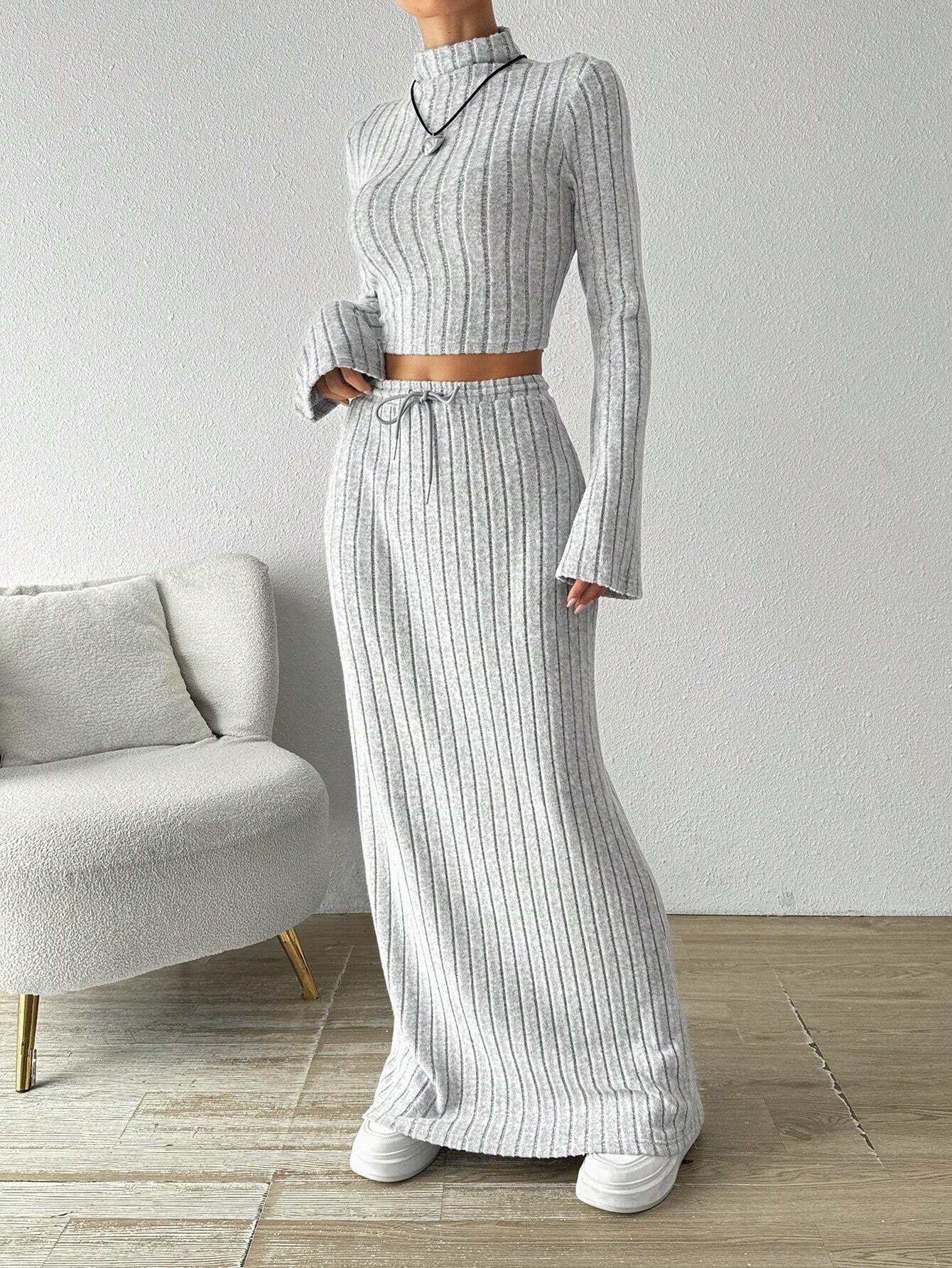 Completo Leisure Due Pezzi con Sweatshirt Crop e Long Dress Coordinato