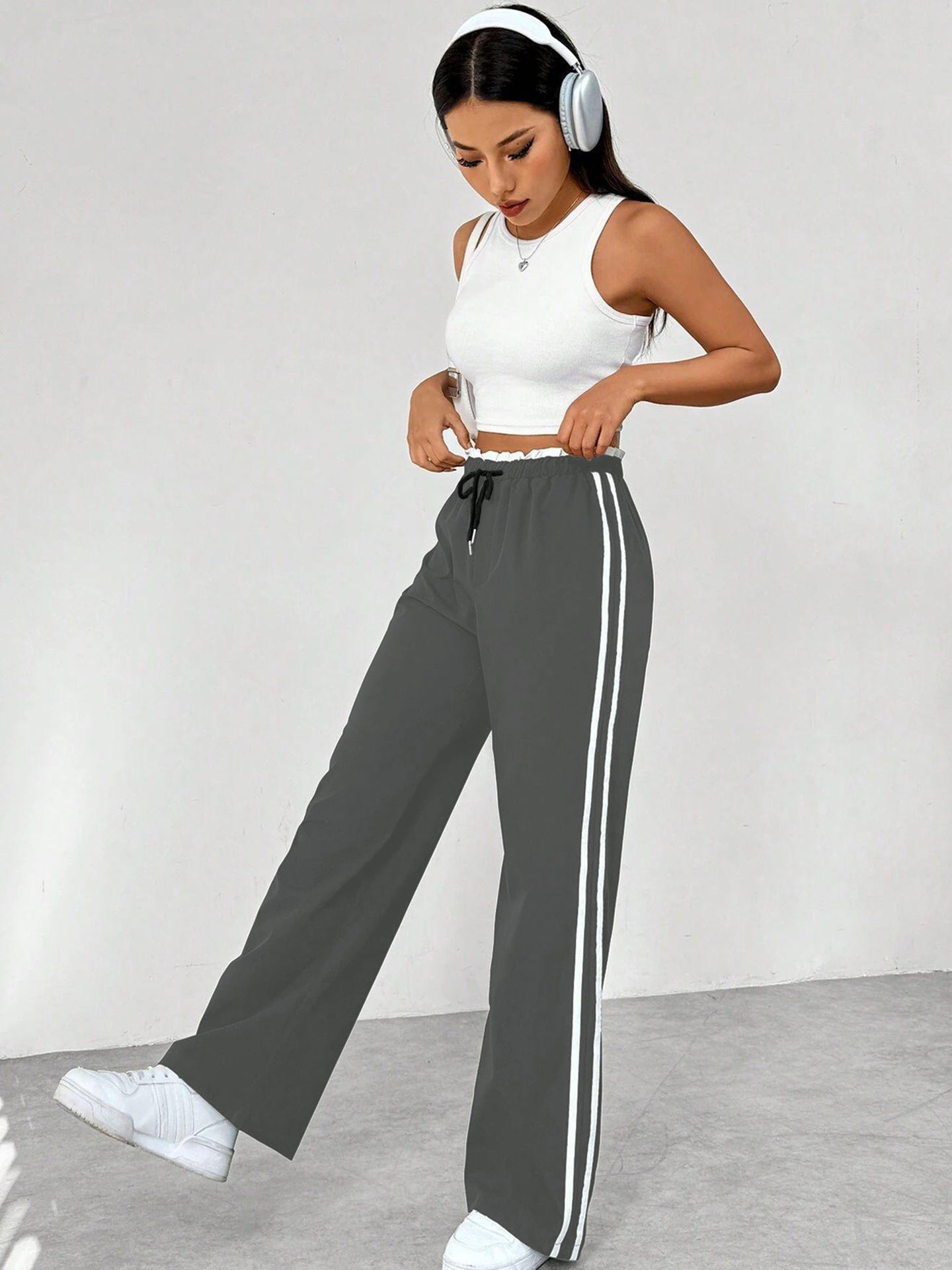 Pantaloni Wide-Leg High-Waist con Cintura Coordinata e Dettaglio Flanging
