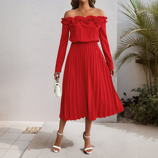 Abito "Pleated Long Skirt" con Scollo a Barca e Dettagli Ruffle in Red Passion