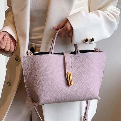 Mini Bucket Bag "Urban Simplicity" con Chiusura a Scatto e Finiture in PU